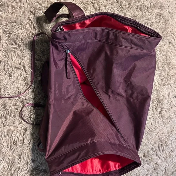 Nike Tote Bag Maroon - Picture 7 of 7